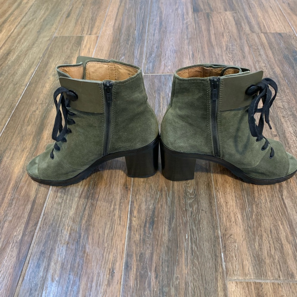 Frye Women’s Danica Lug Lace Up Zip Green Suede Peep Toe Boots Size 10 M - Picture 9 of 15